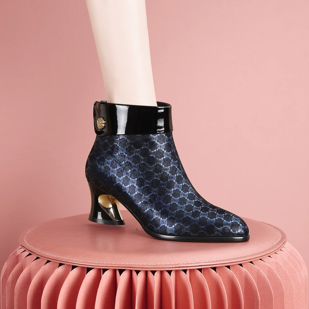 梵芮诗2024年秋冬新款尖头潮流洋气穿搭保暖搭子粗跟短靴-Y1026