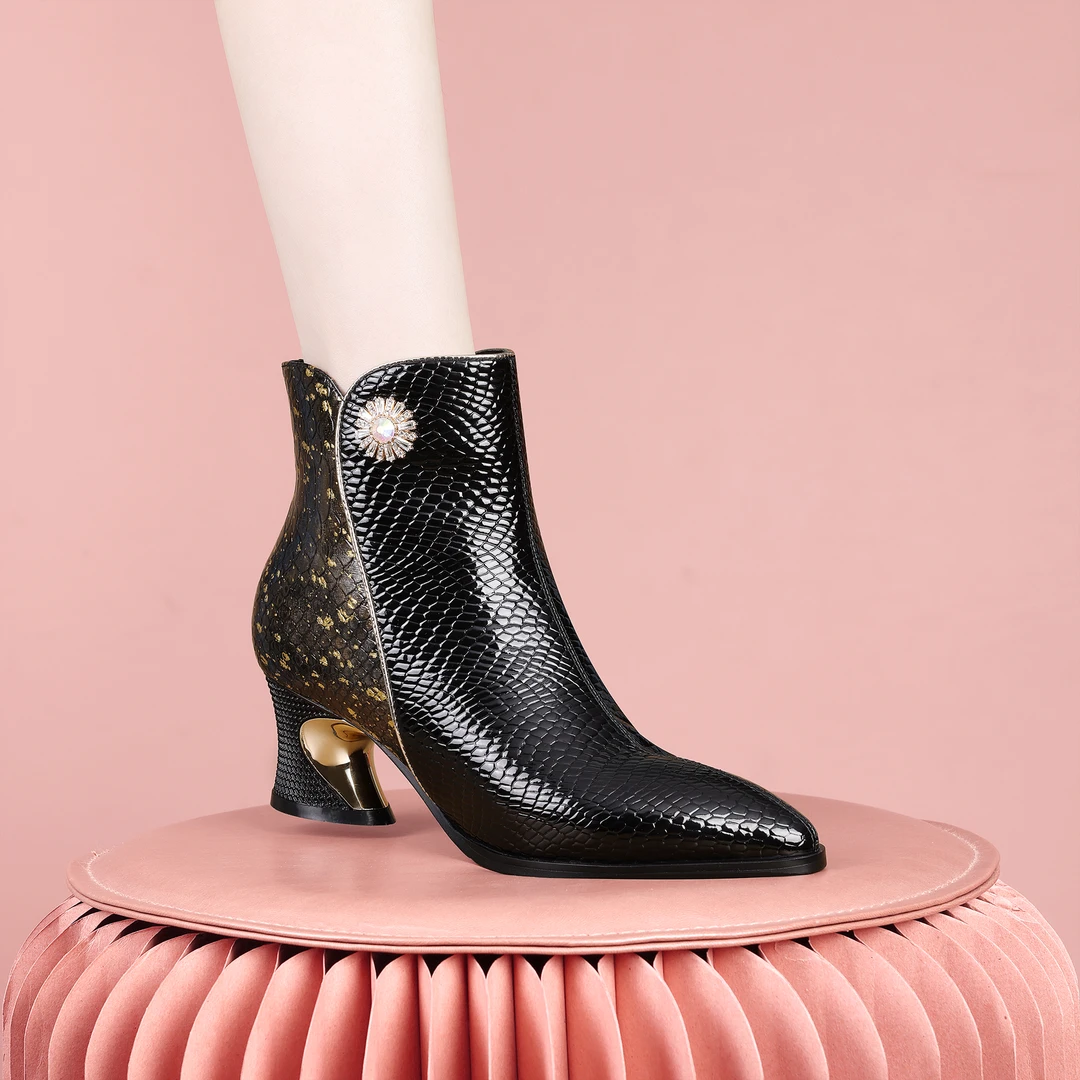 梵芮诗秋冬格子纹加绒百搭尖头花朵拼色百搭气质粗跟女短靴-8259