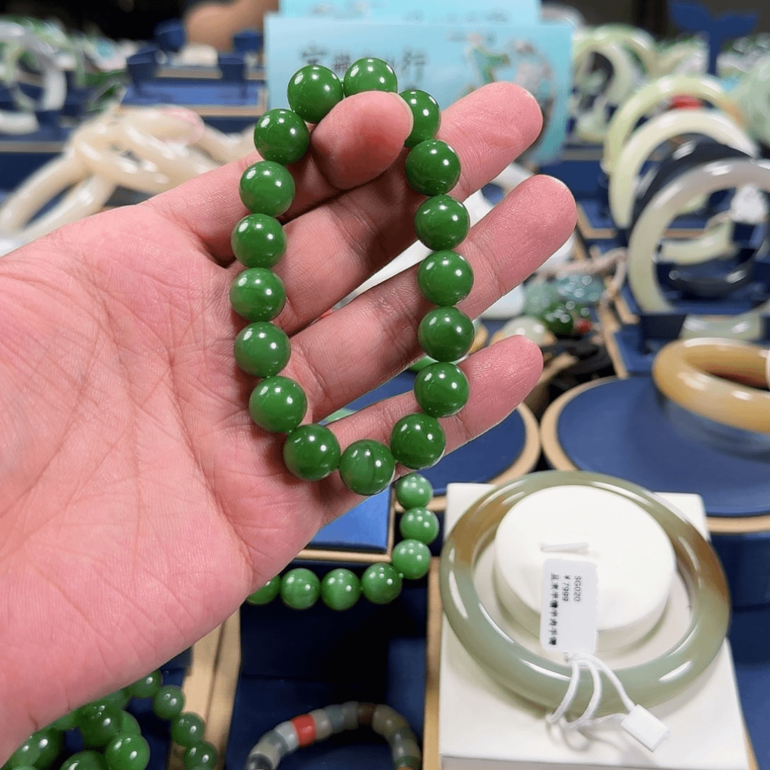 和田玉（碧玉）手串未镶嵌碧玉手串 辣绿
