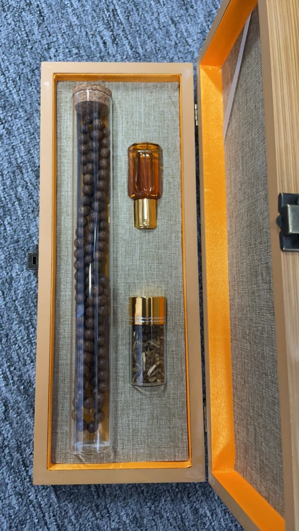 沉香加里曼丹虎皮沉香套盒