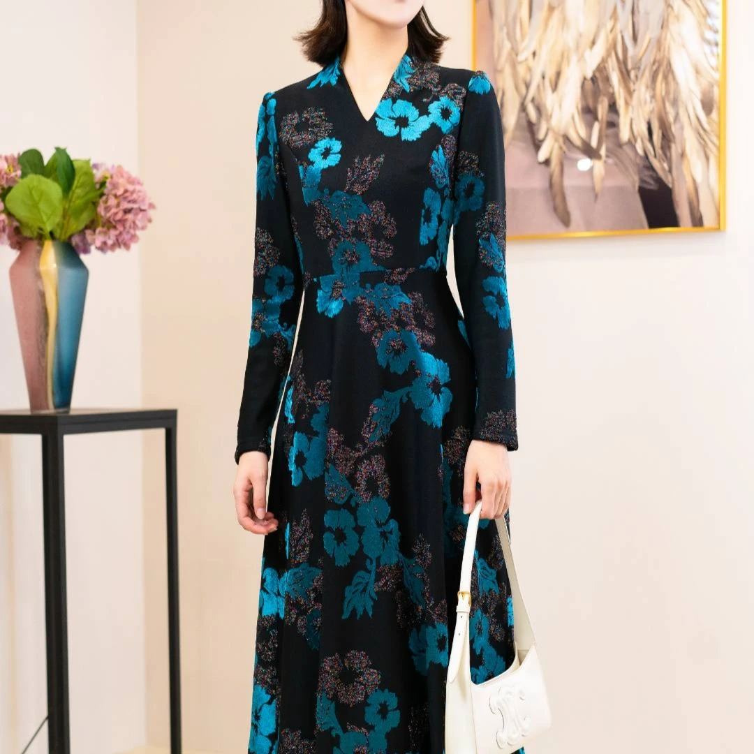 优雅商务丝绒复古绣花长袖连衣裙女修身显瘦印花气质春秋妈妈装