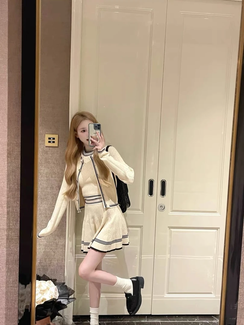 ROW ROW 巴黎旧约 千金学院风针织背心开衫小香套装半身裙女秋冬