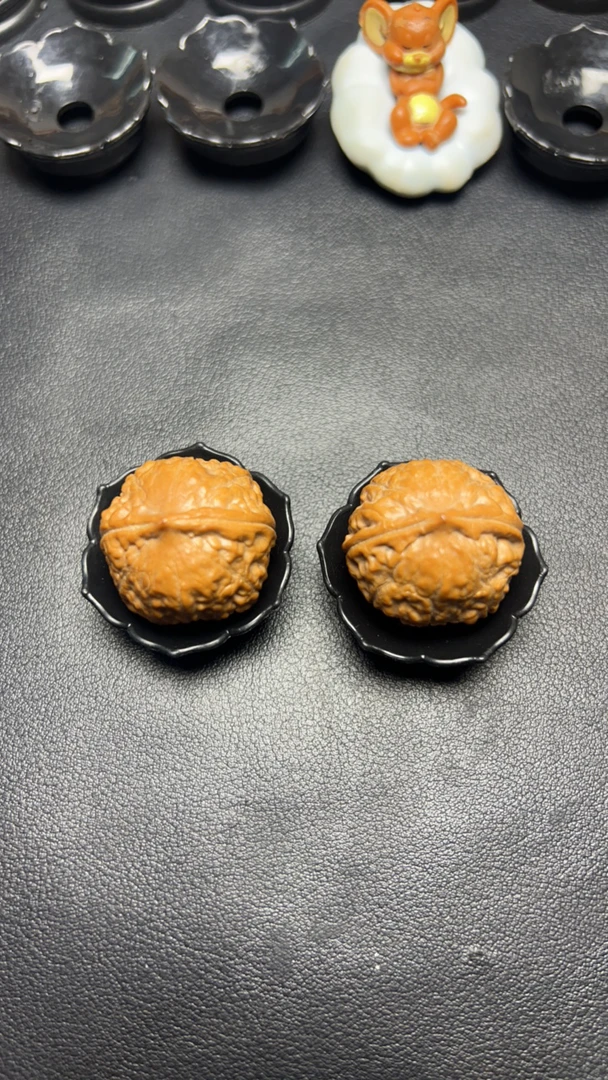 野生核桃红皮小龙头