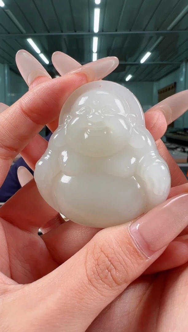 【闪购商品】和田玉吊坠(赠链)未镶嵌佛