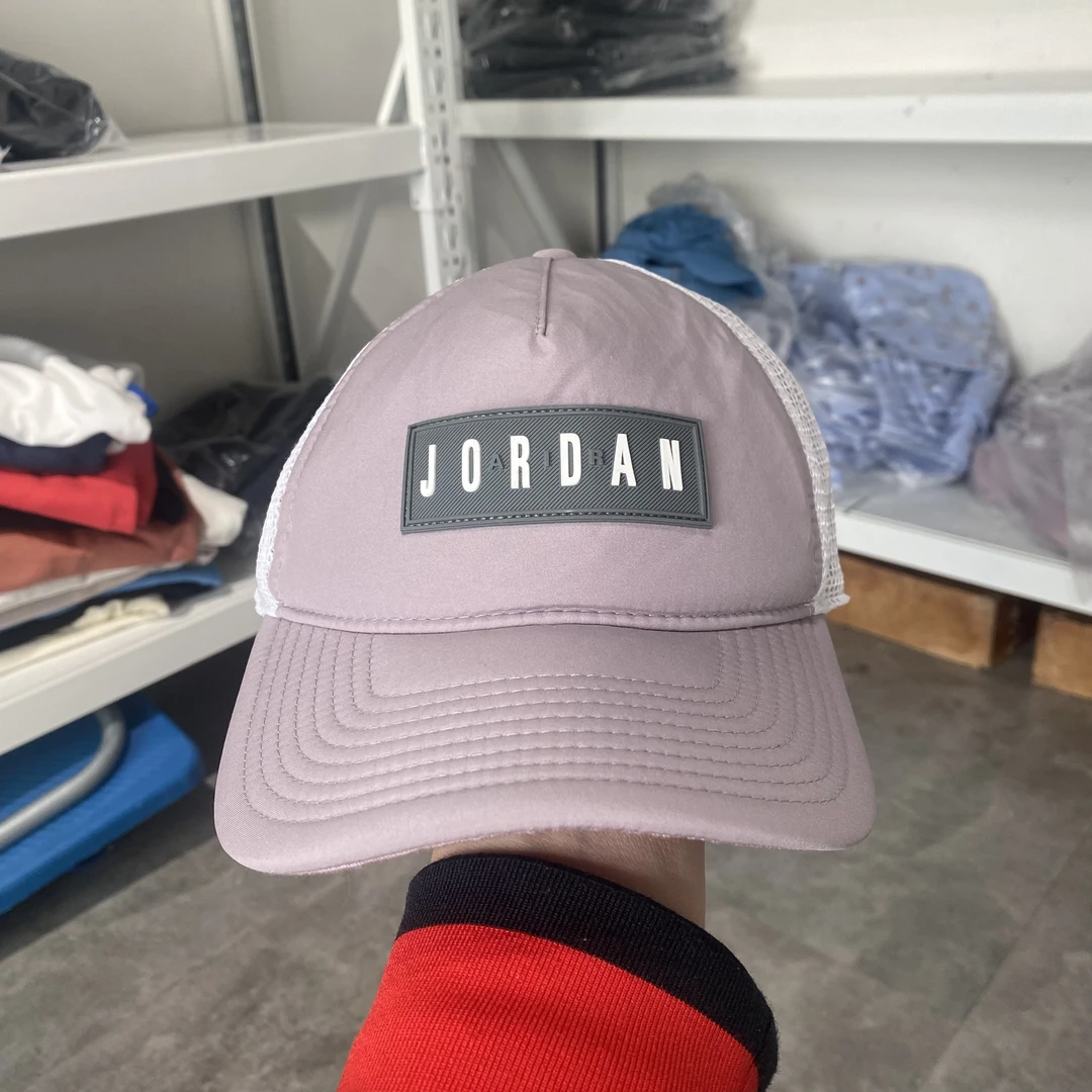 {瑕疵款 看实拍}NIKE jordan 经典LOGO潮流时尚硅胶标 鸭舌帽