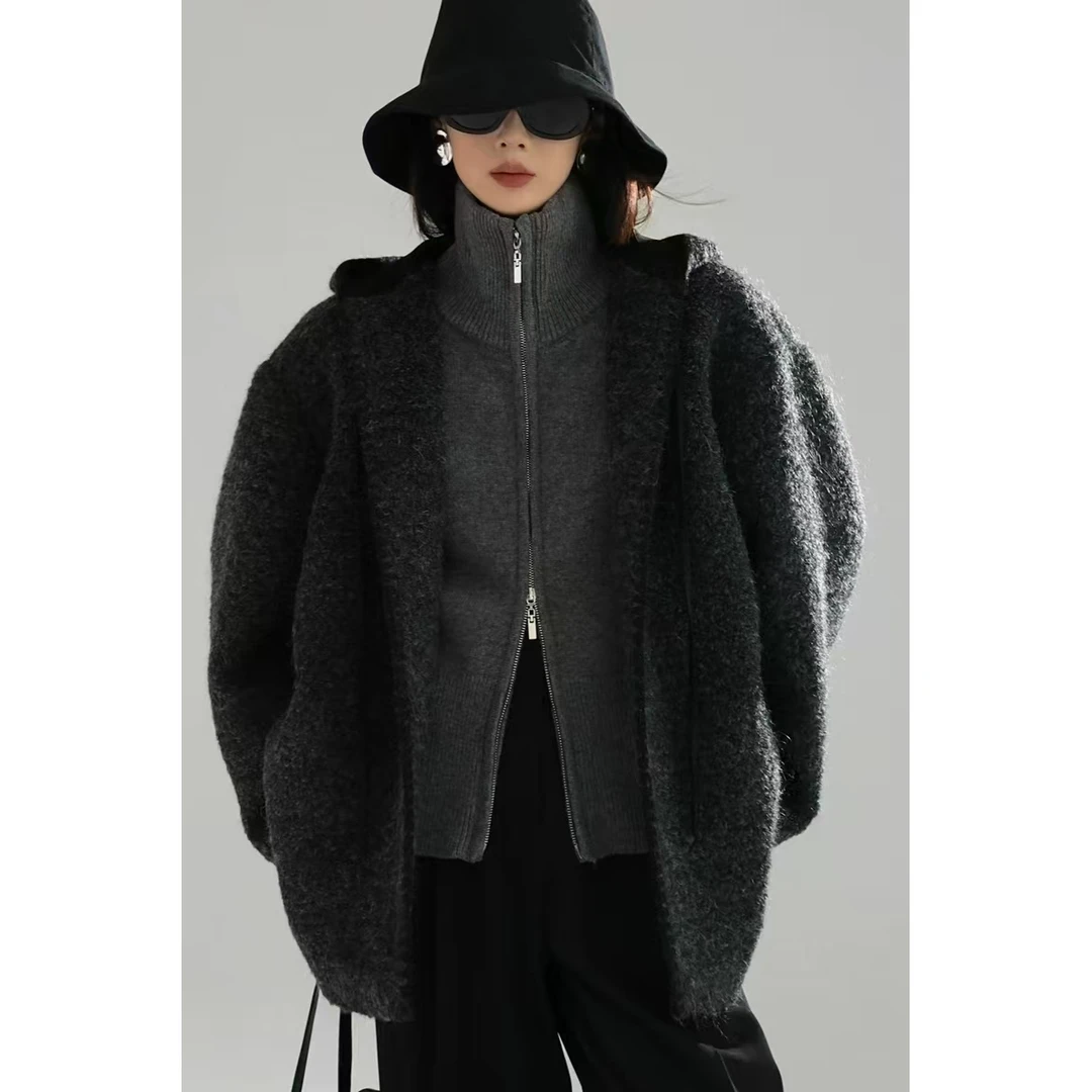 KIM 韩国订单款阿尔巴卡马海毛贝壳绣拼边圈圈连帽大衣AW241109