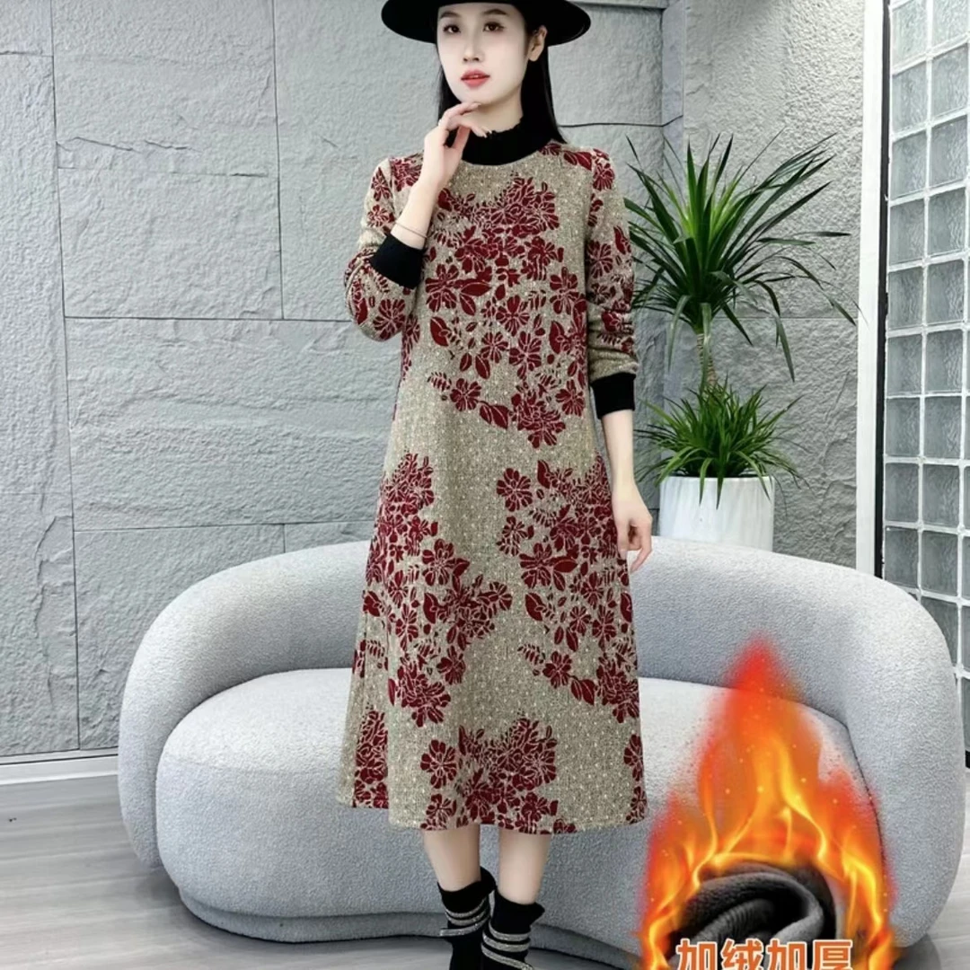 妈妈新品柔软亲肤花开富贵一体绒显瘦连衣裙