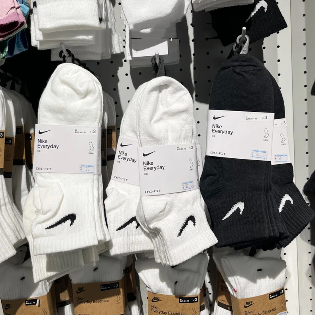 Nike/耐克LIGHTWEIGHT吸汗速干训练袜百搭薄款夏季舒适柔软三双装