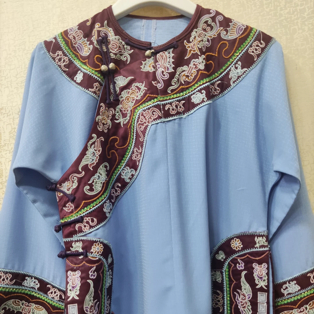 水族非物质文化遗产马尾绣【机绣】（水族服饰，单件衣服:)