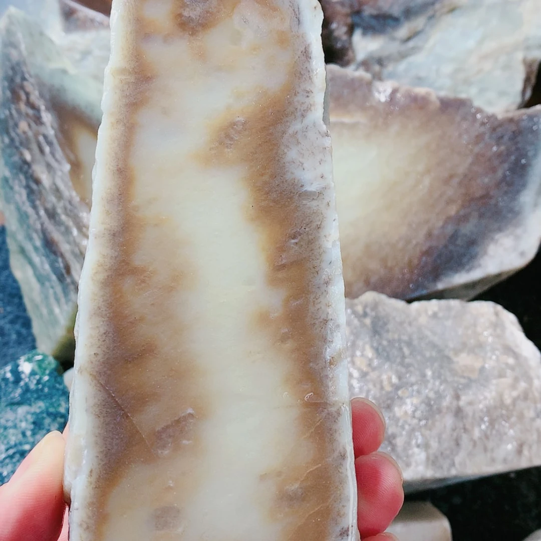 【闪购商品】和田玉(糖玉)颈饰未镶嵌