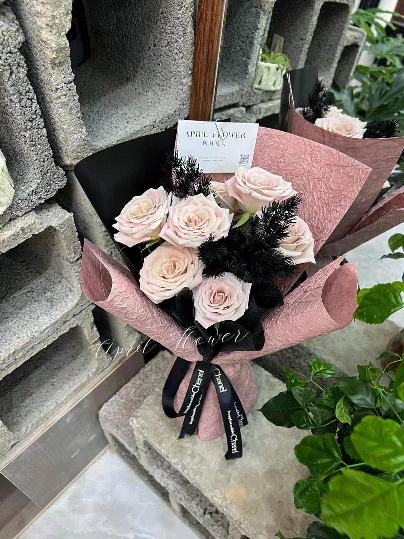 【曼塔蝴蝶兰】ins高级感黑粉玫瑰花束生日毕业礼物送女友女生