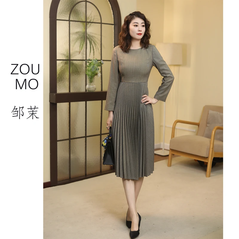 ZOUMO/邹茉“摇摆爵士年代”简约大气羊毛拼接百褶下摆中长连衣裙