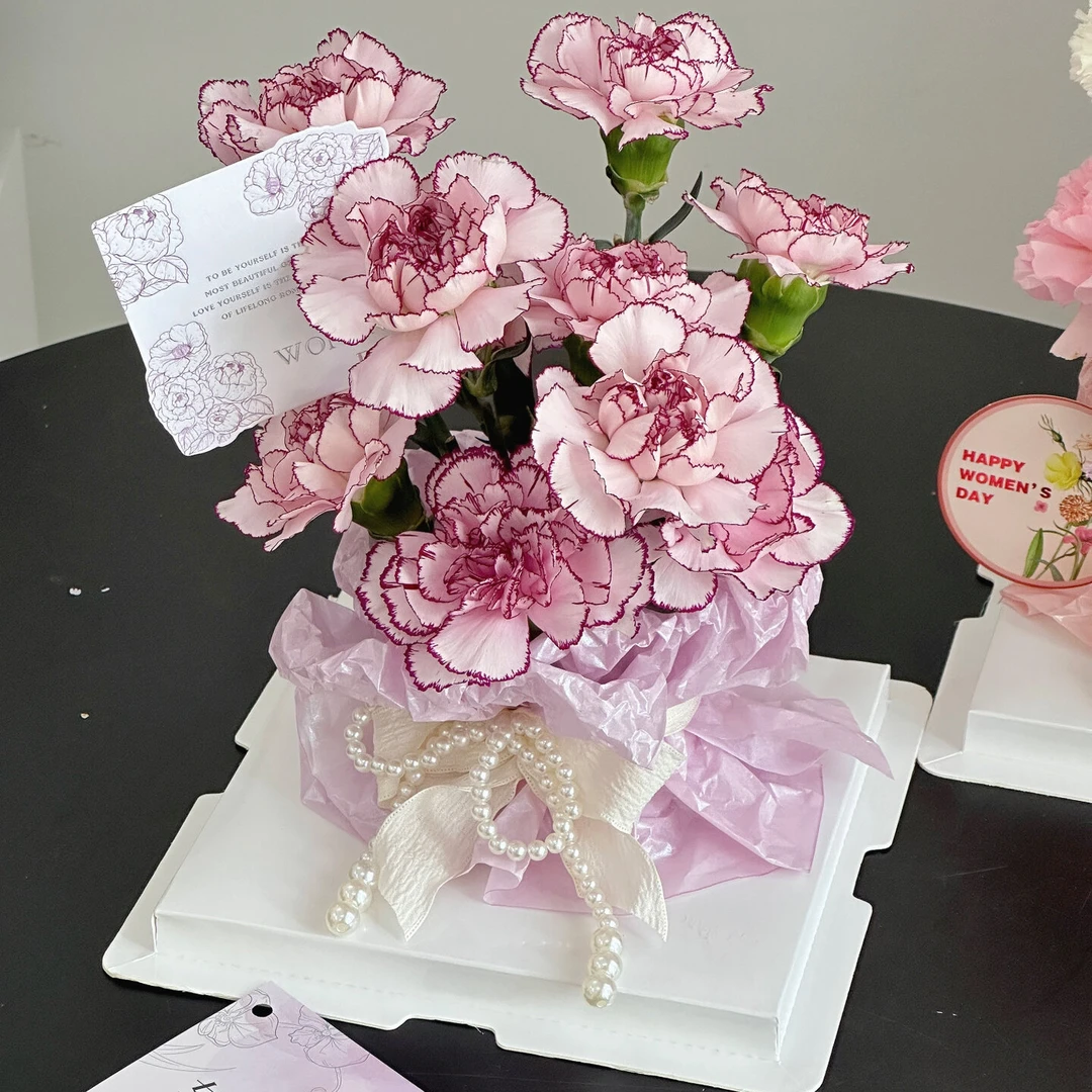 【1帮】日常可用蛋糕花盒百搭加厚使用鲜花花束包装纸女神节玫瑰花