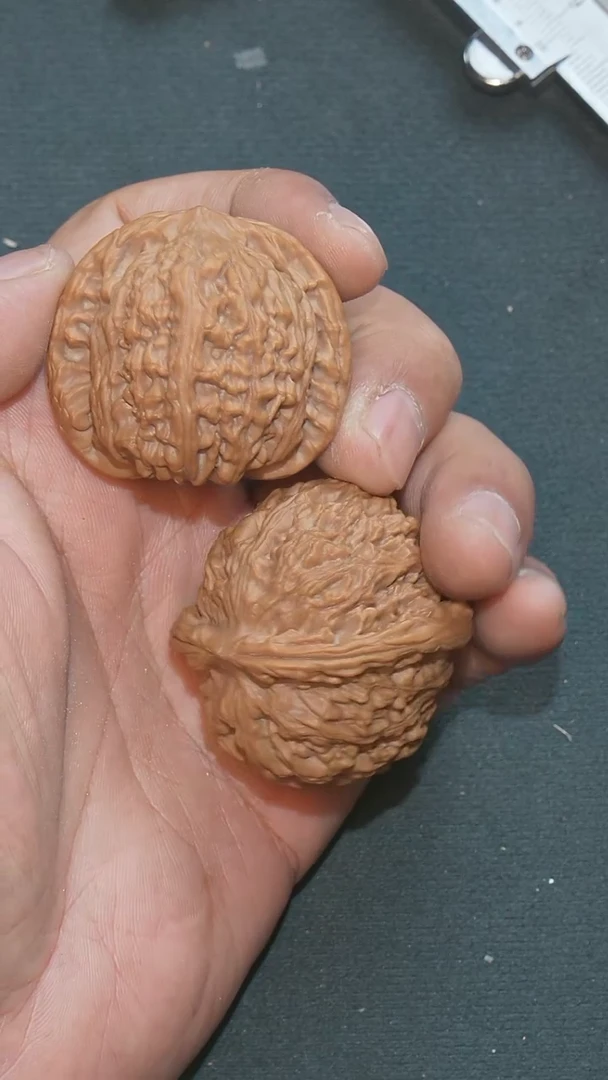 【闪购商品】文玩核桃把件核老闷43左右