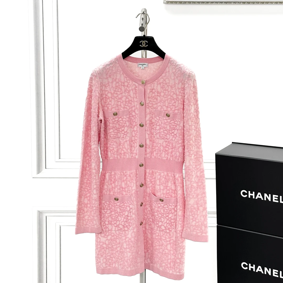 99新 Chanel/香奈儿 38码粉色毛巾料长袖连衣裙