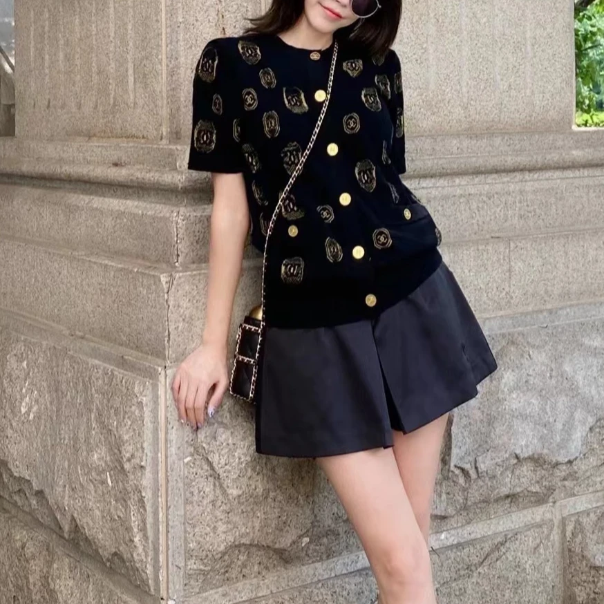99新 Chanel/香奈儿 40码 21A金币纽扣黑金拼色短袖针织开衫