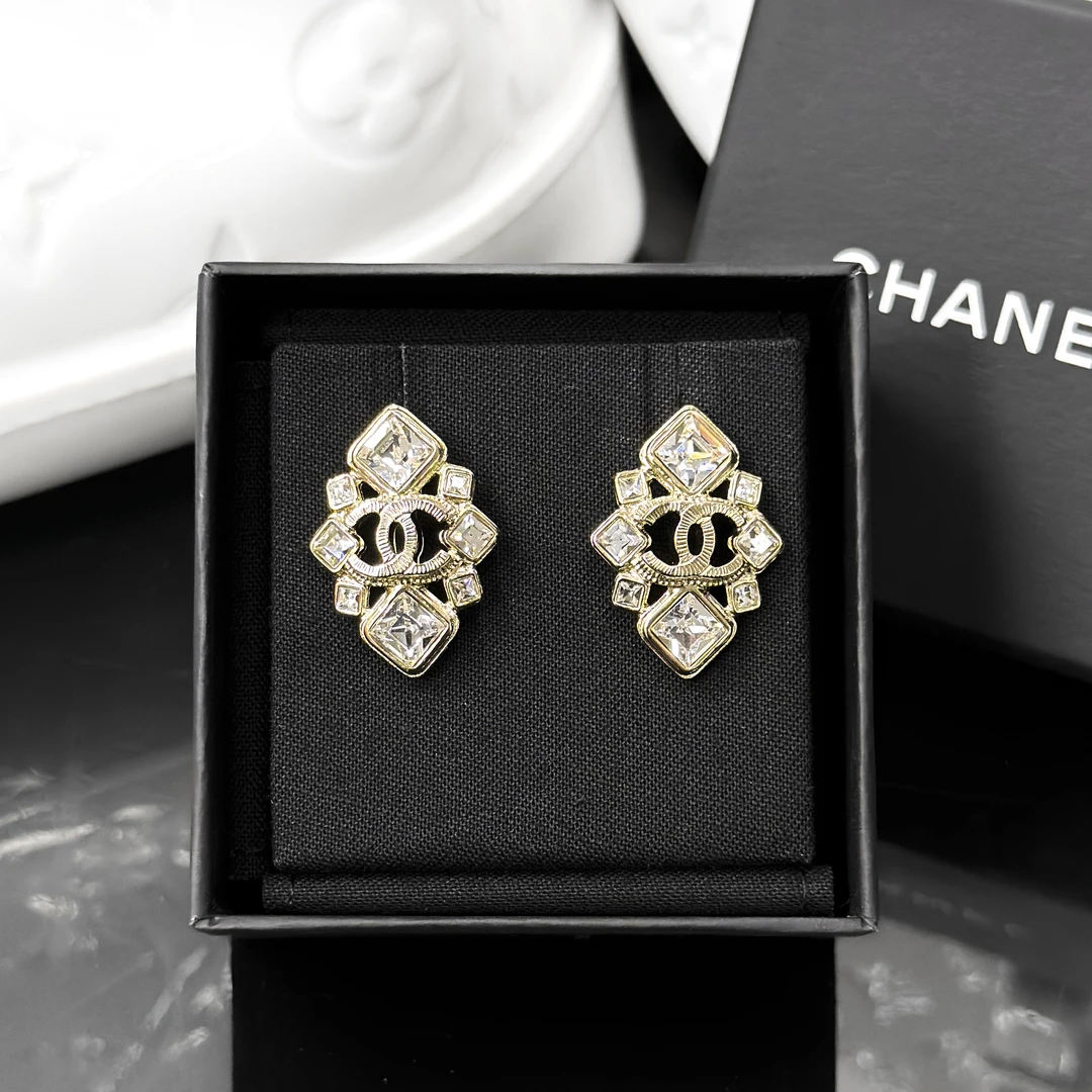 99新 Chanel/香奈儿 20B淡金色镶钻菱形耳钉