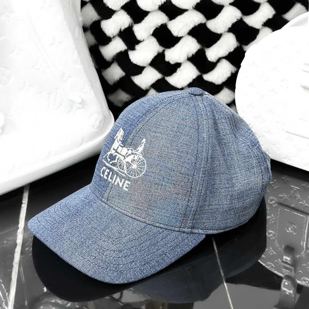 99新 Celine/思琳 马车图案字母logo蓝色牛仔棒球帽，头围47-55