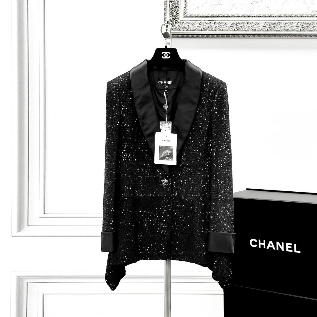 99新 Chanel/香奈儿 38码 黑色满亮片西装领外套