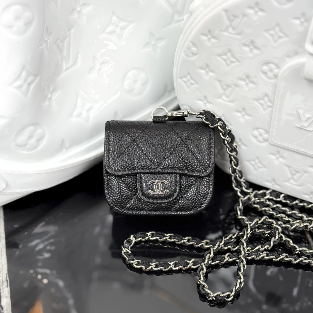 99新 Chanel/香奈儿 黑银 荔枝皮 菱格纹 耳机包