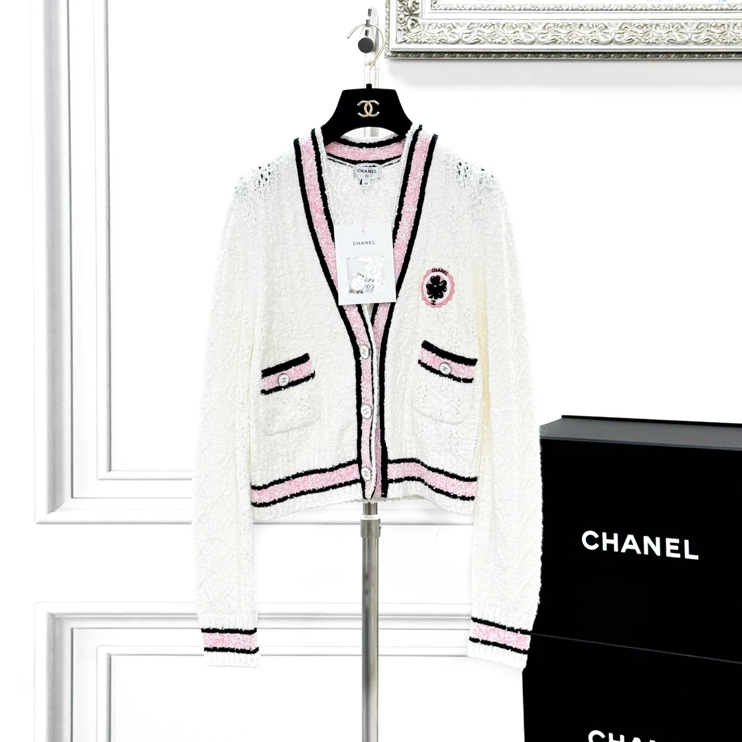 99新 Chanel/香奈儿 36码24P白色学院风镂空针织四叶草开衫