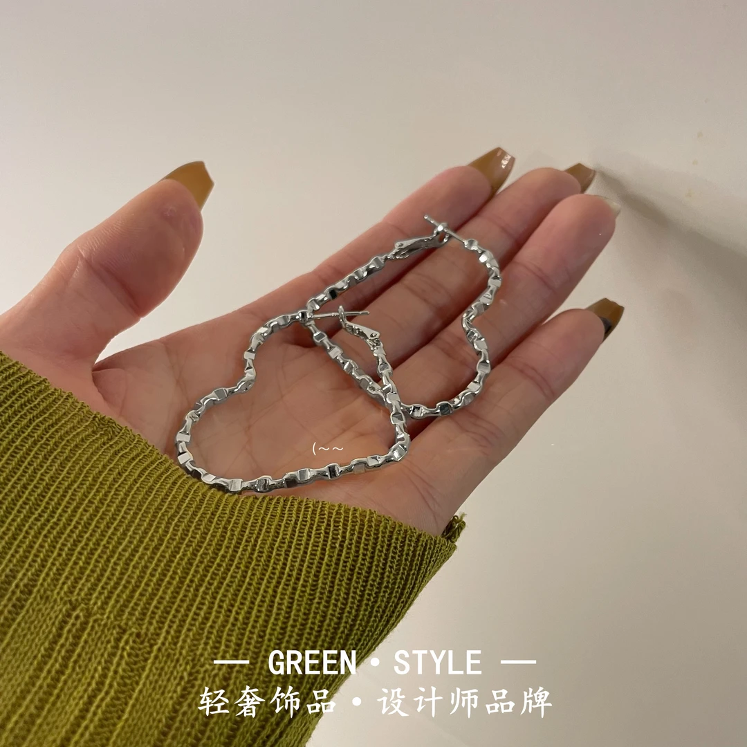 铜合金耳饰 【不规则爱心耳圈】金属风轻奢时尚设计师简约耳环-G13