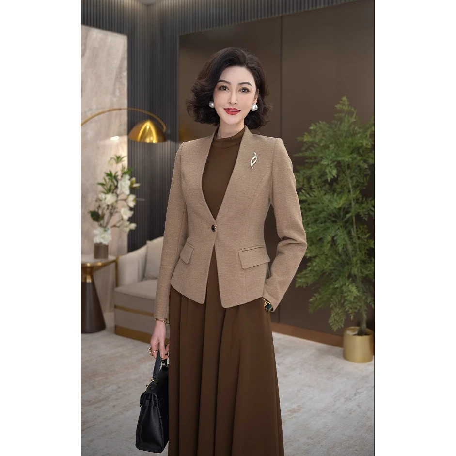 奶茶咖斜纹呢气质短款上衣西装2025新款气质百搭西服WF2065