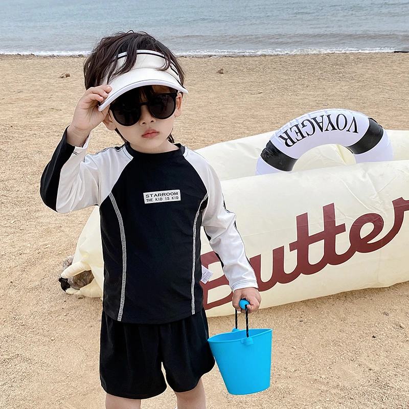 【两个小盆友】儿童长袖短裤分体泳衣套装中小童游泳运动沙滩30176