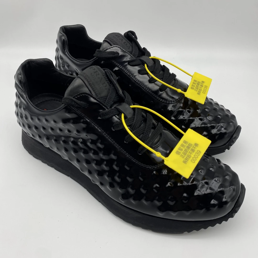 Prada/普拉达 黑色个性潮流休闲时尚运动防滑板鞋/95新39欧码