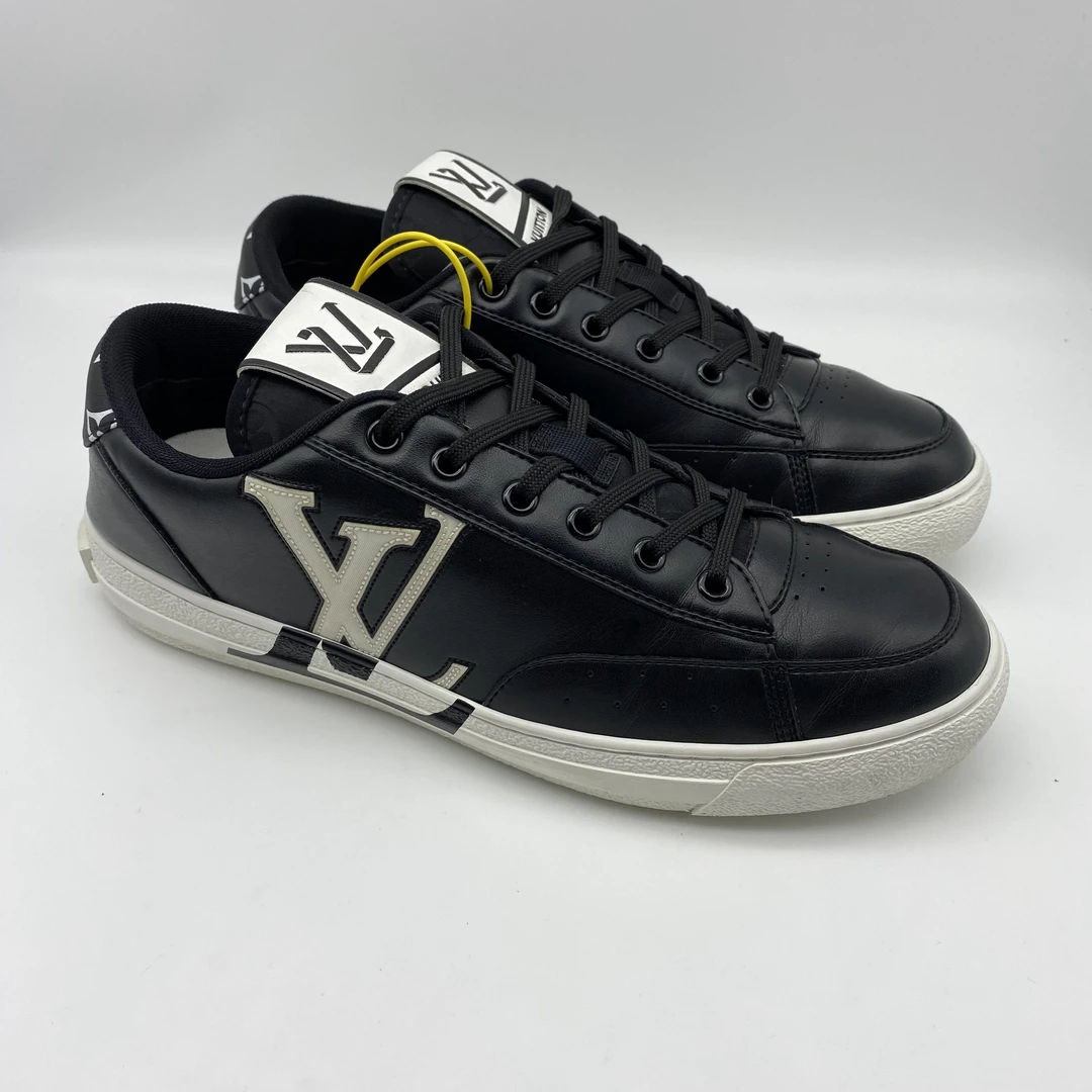 LouisVuitton/路易威登二手黑色大LOGO时尚板鞋/95新41码