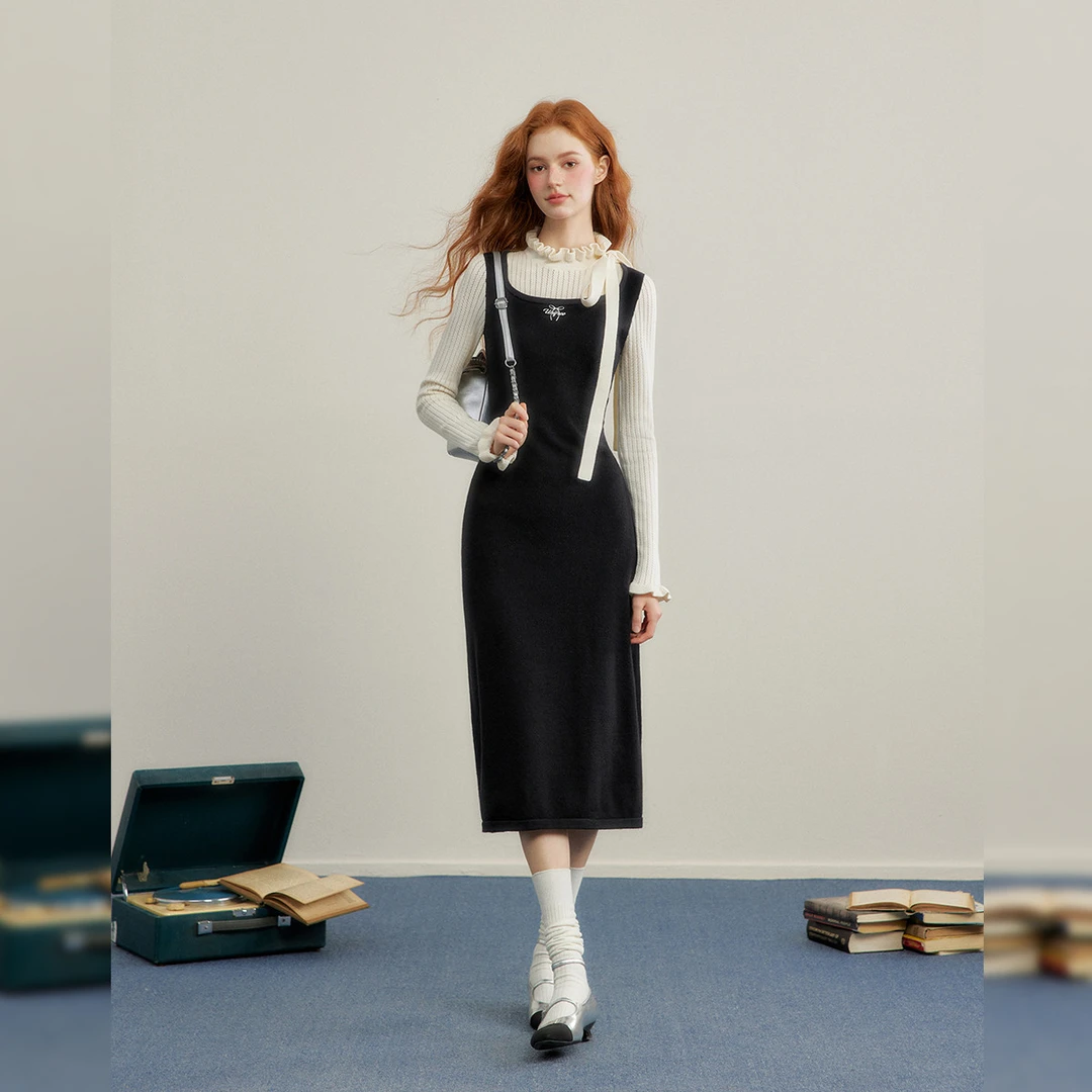 unifree假两件针织连衣裙女黑白拼接半高领时尚复古收腰显瘦裙子