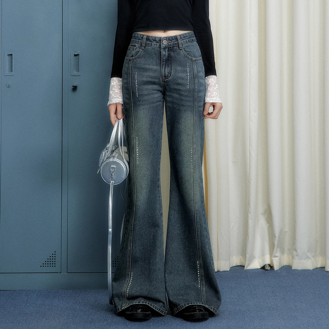 unifree【秋款】美式辣妹烫钻设计水洗休闲减龄高腰牛仔喇叭裤