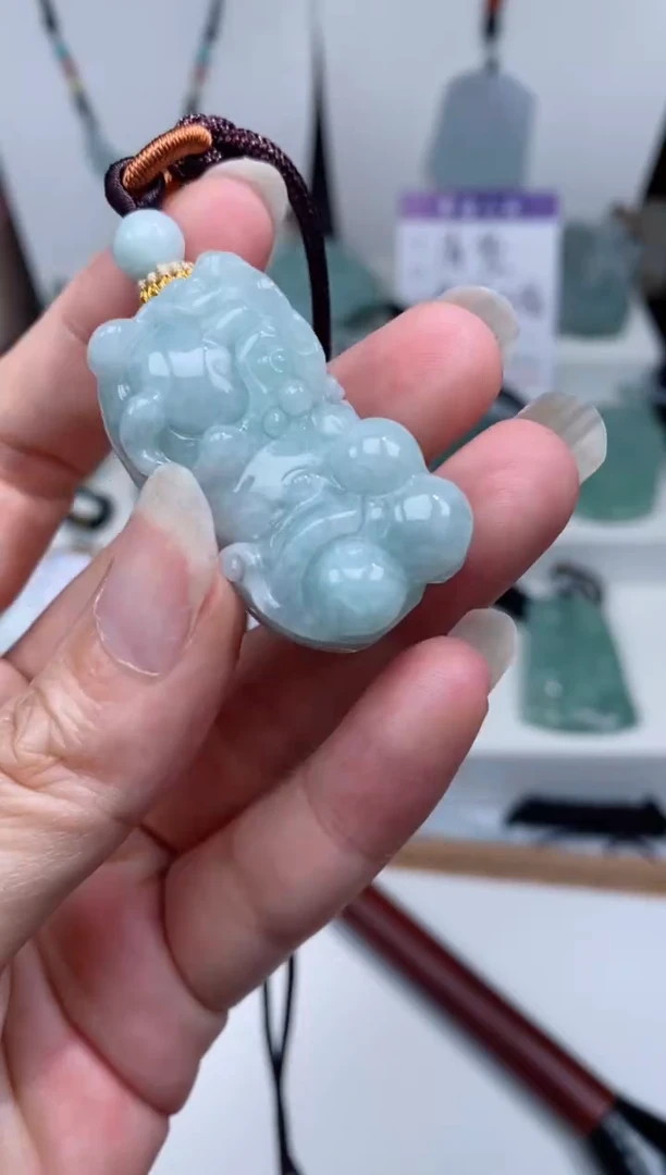 【闪购商品】翡翠颈饰未镶嵌吊坠