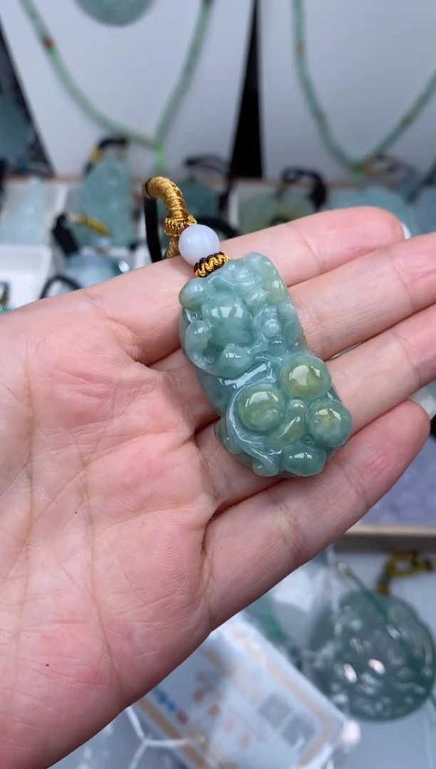 【闪购商品】翡翠颈饰未镶嵌吊坠
