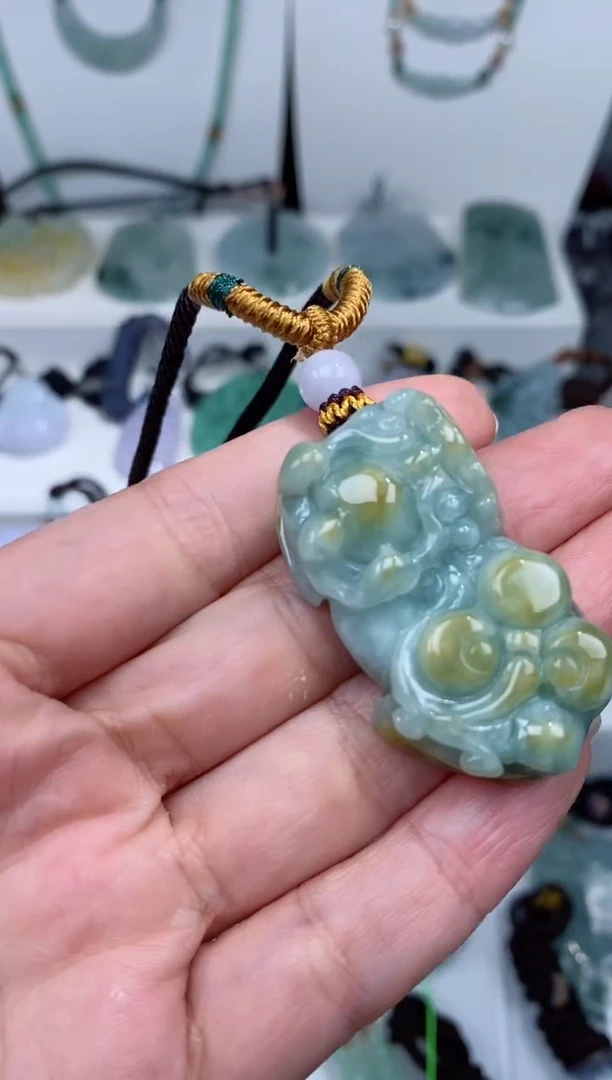 【闪购商品】翡翠颈饰未镶嵌吊坠