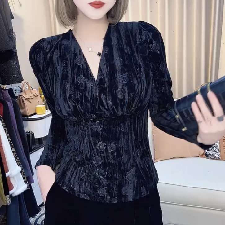 【9813】高品质丝绒压花V领气质女神衫