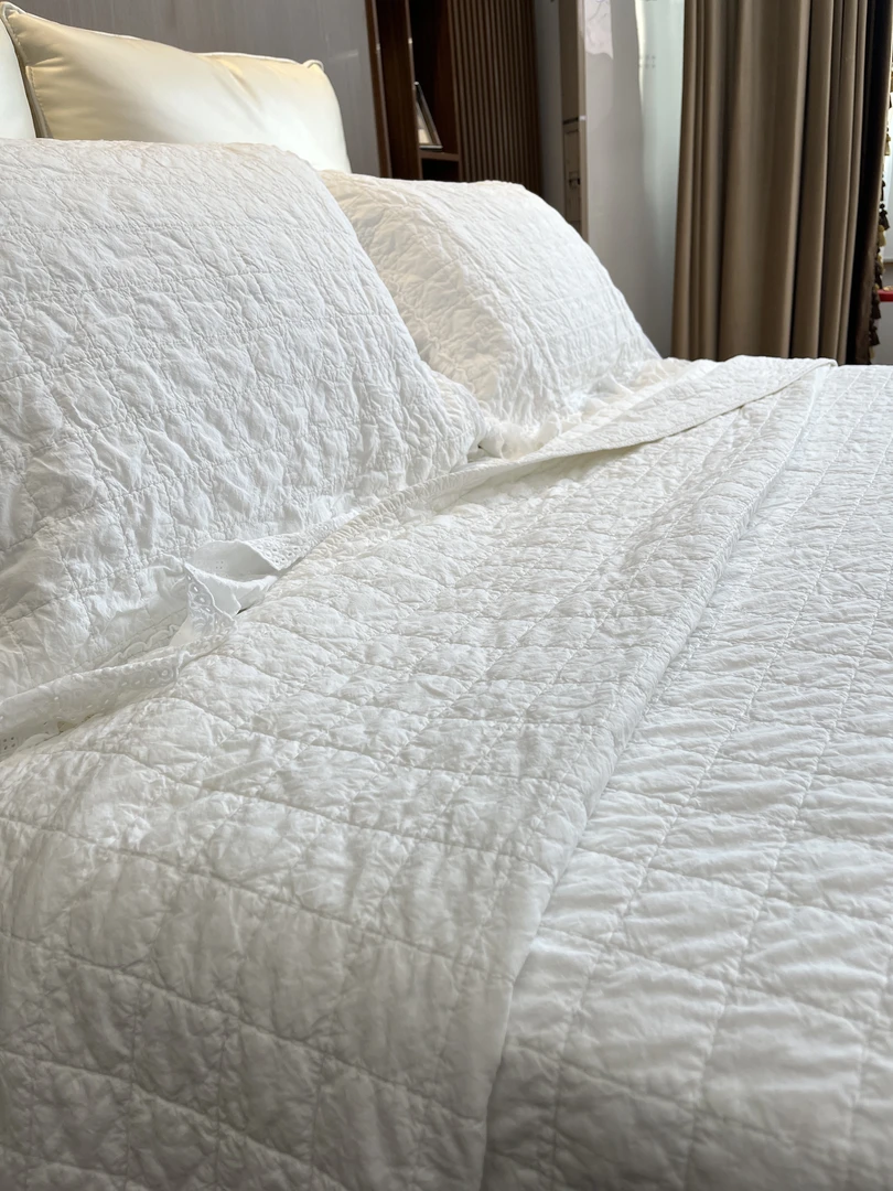 60支砂洗纯棉被高档榻榻米纯色大花边三层双面夹棉