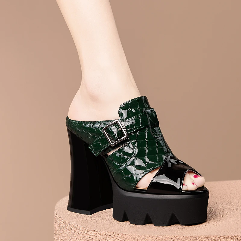 夏季新款一字优雅后空时装凉鞋百搭半拖鞋凉拖鞋一脚蹬高跟鞋女