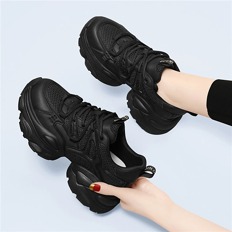 万达撤柜头层牛皮运动女士老爹鞋女2025秋季显瘦厚底平底软底女鞋