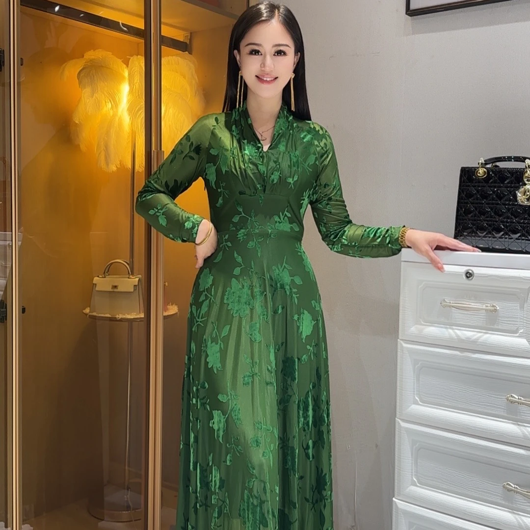 2024施施秋季新款V领秋季气质高级感烧花连衣裙8891