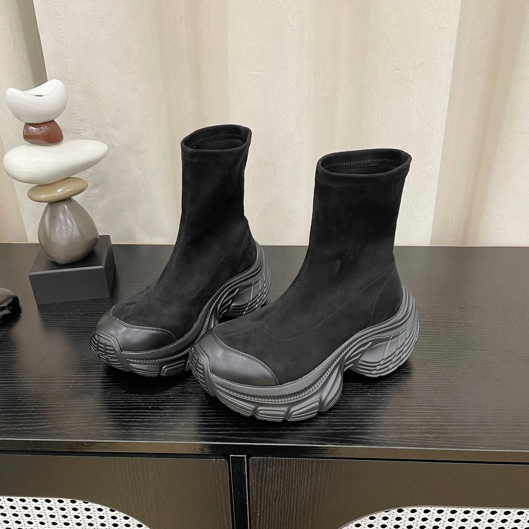 女绒面97901-1短靴2024新款松糕厚底机车靴显瘦套筒弹力靴增高