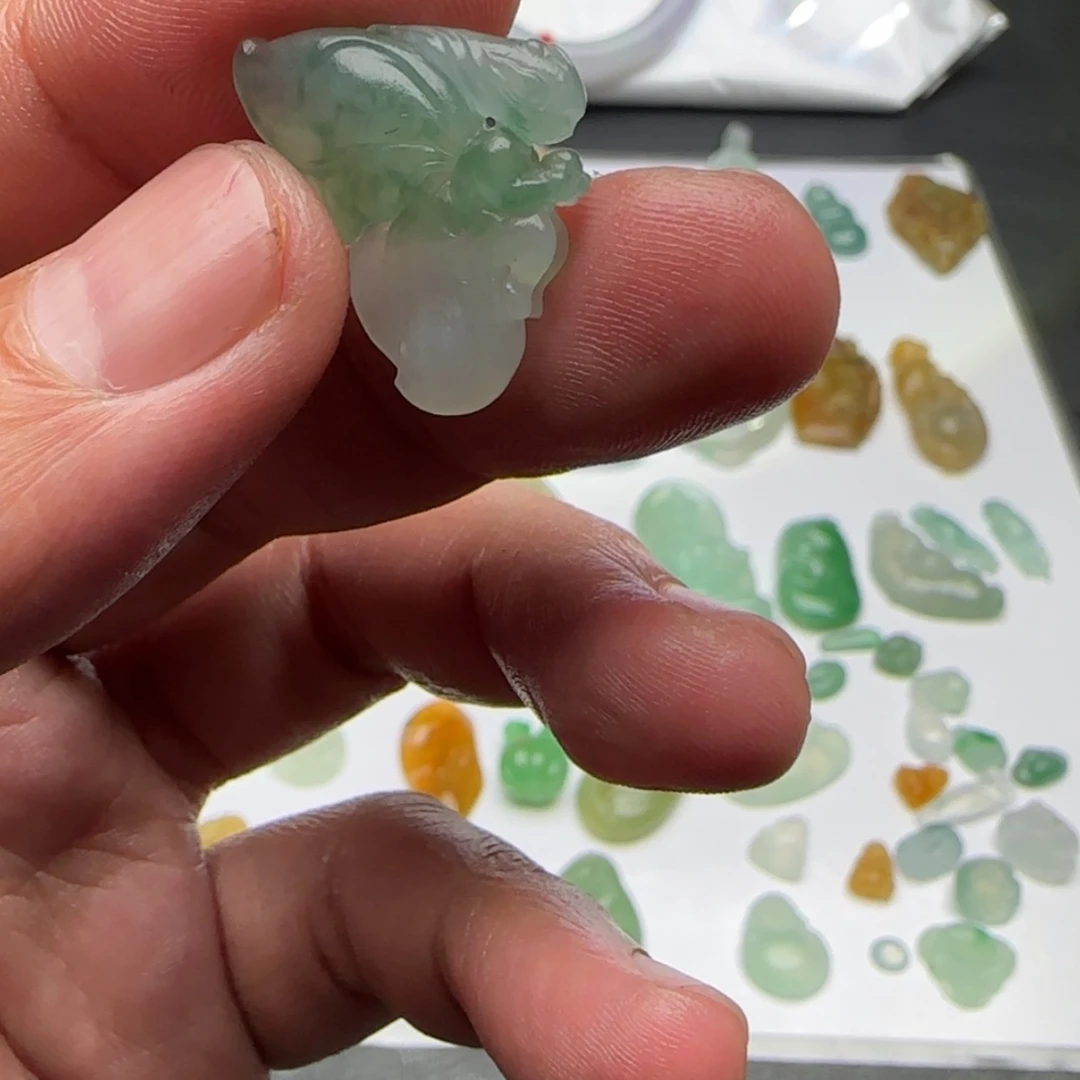 【闪购商品】定制翡翠未镶嵌?**?