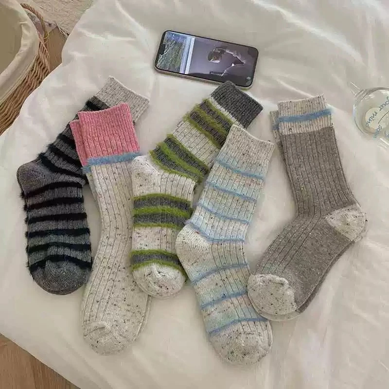 247号【羊绒点子沙】女高筒秋冬款加厚加绒保暖毛绒点子纱堆堆袜