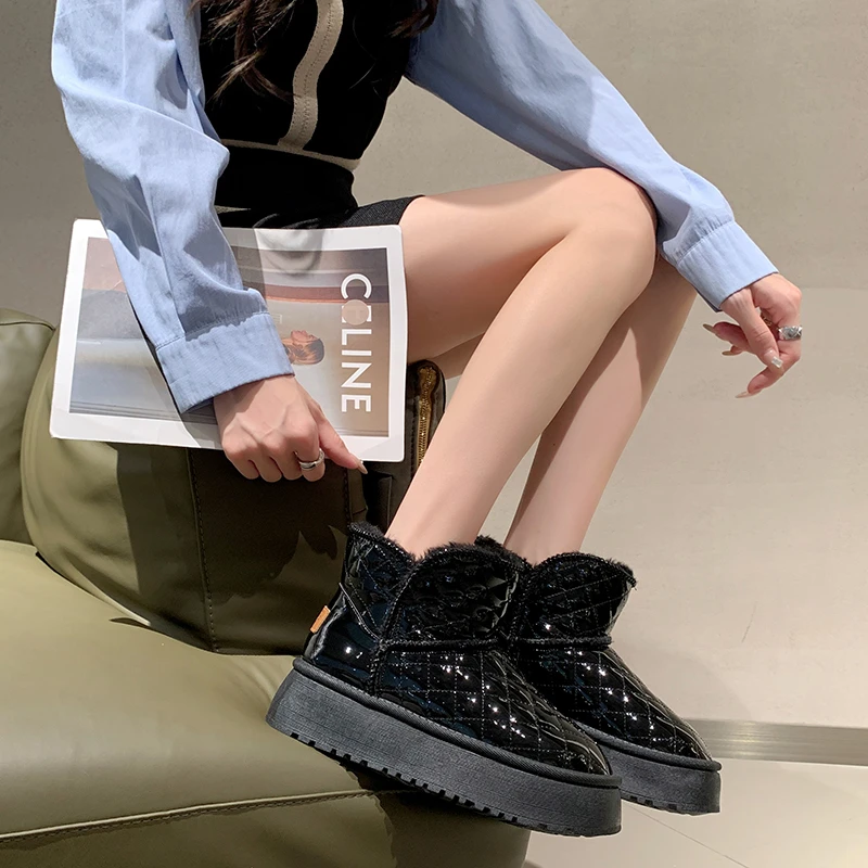 韩版2024冬季新款百搭厚底松糕雪地靴女软底防水加绒加厚保暖棉鞋