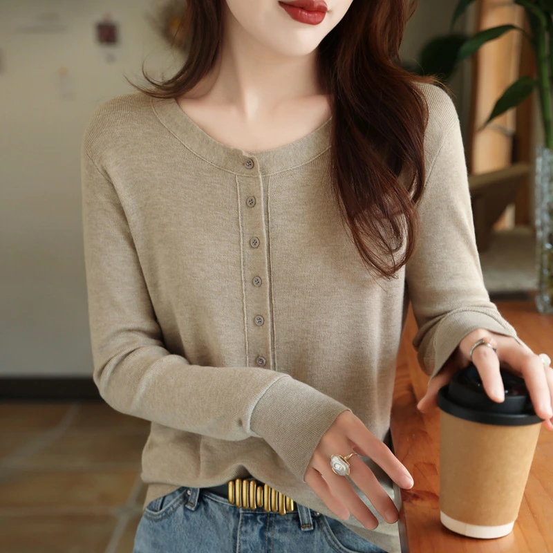 2024秋冬新款女装韩版高级感圆领薄款套头针织女打底衫女毛衣女潮