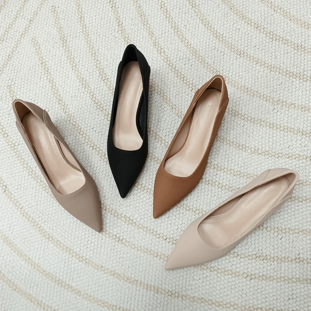 单鞋女2025年新款春季百搭软皮粗跟气质韩版浅口尖头中跟女单鞋