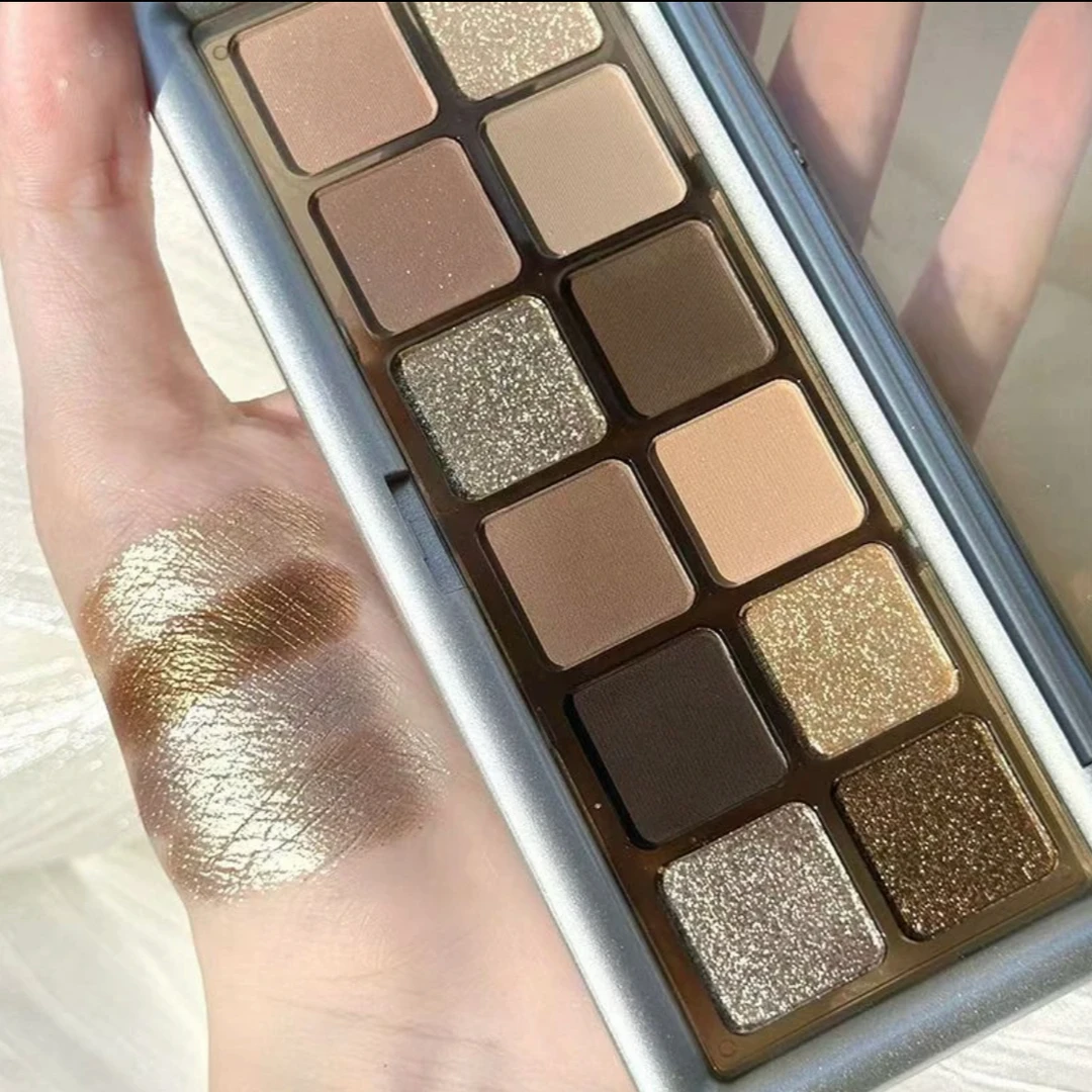 小熊雾霾眼影盘 12色大地色系珠光哑光彩妆盘仙女气质眼影