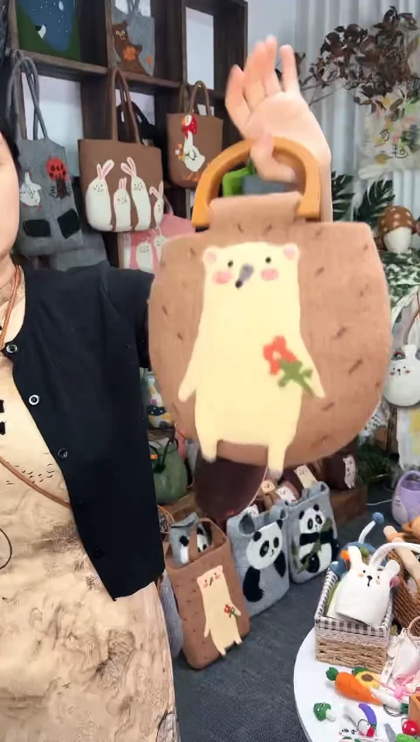 【闪购商品】大号手拎刺猬