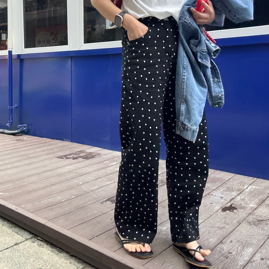 【金恩慧欧尼Hi mood】韩版黑色波点小碎花直筒牛仔裤