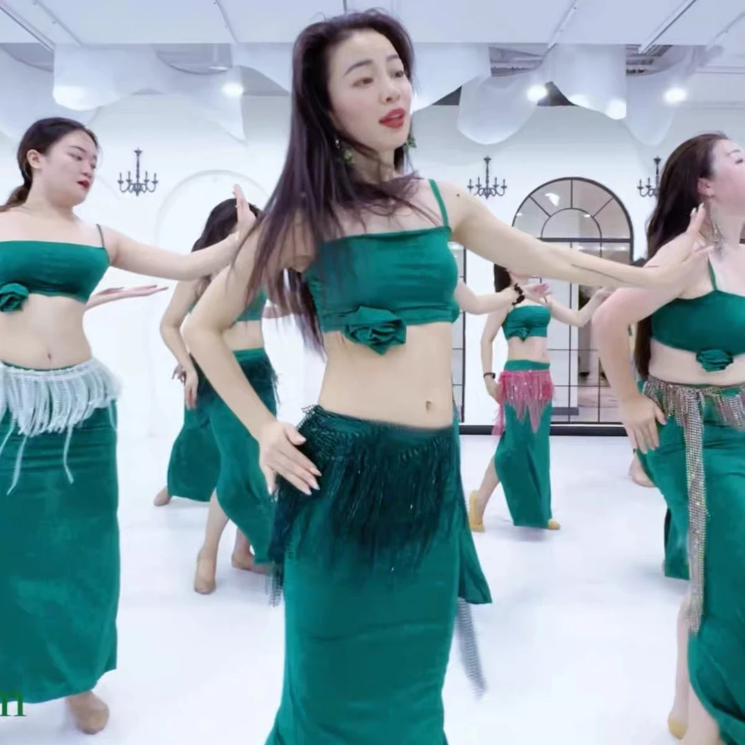 佐寒梦璐2024新品宁佐寒同款练功服墨绿色单花甜美修身显瘦套装